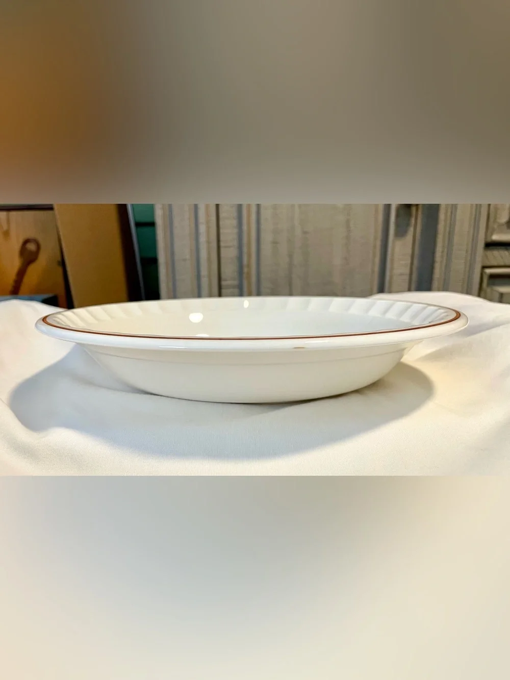 *VINTAGE* Ceramic Pie Plate/Baking Dish - 11